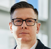 Cadre dirigeant de la plateforme de trading de crypto-monnaies, portrait d'Alexander Hughes en tant que PDG